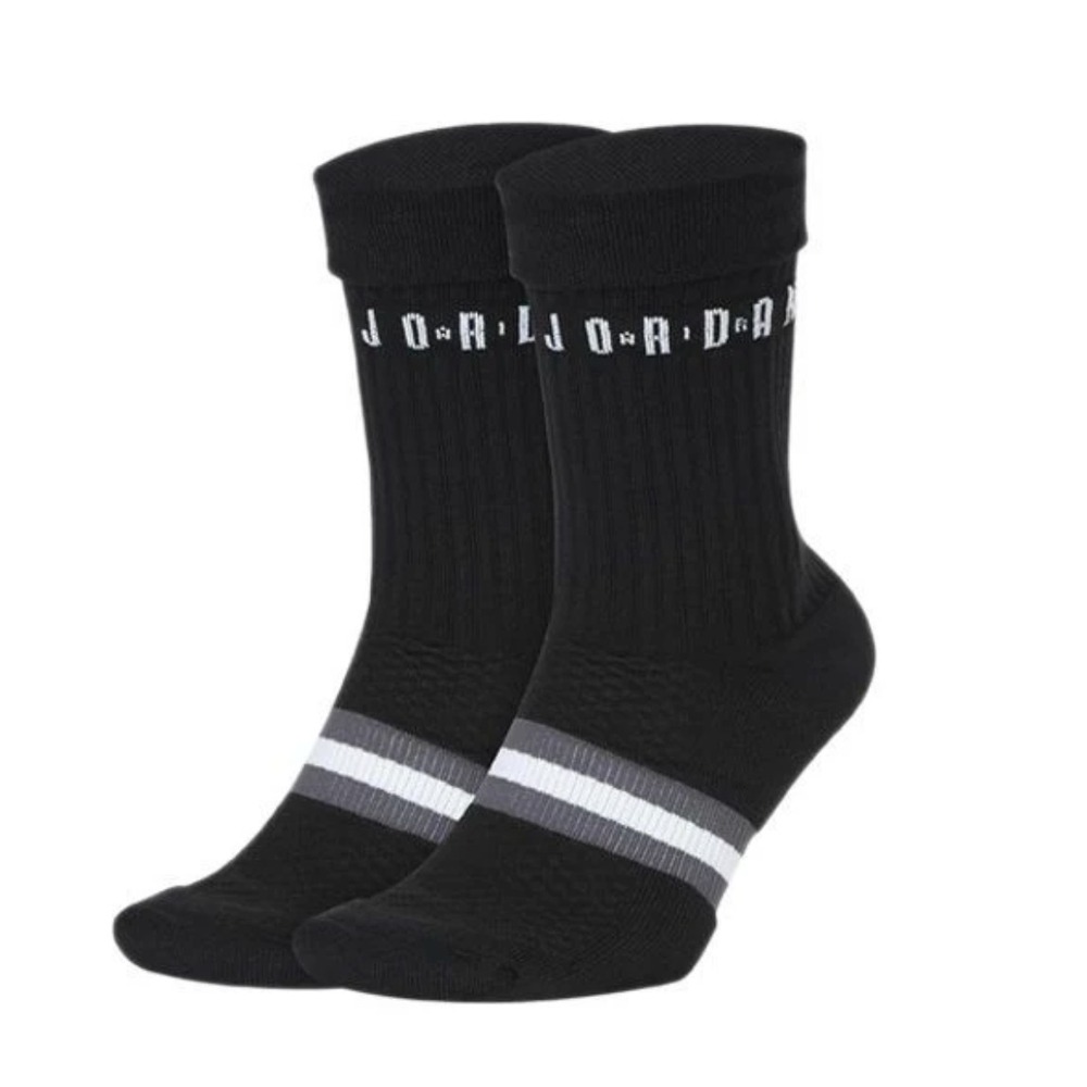 New JORDAN LEGACY REMASTERED 2-PACK CREW SOCKS Medium Men Black/White SK0025-010 - Picture 4 of 4